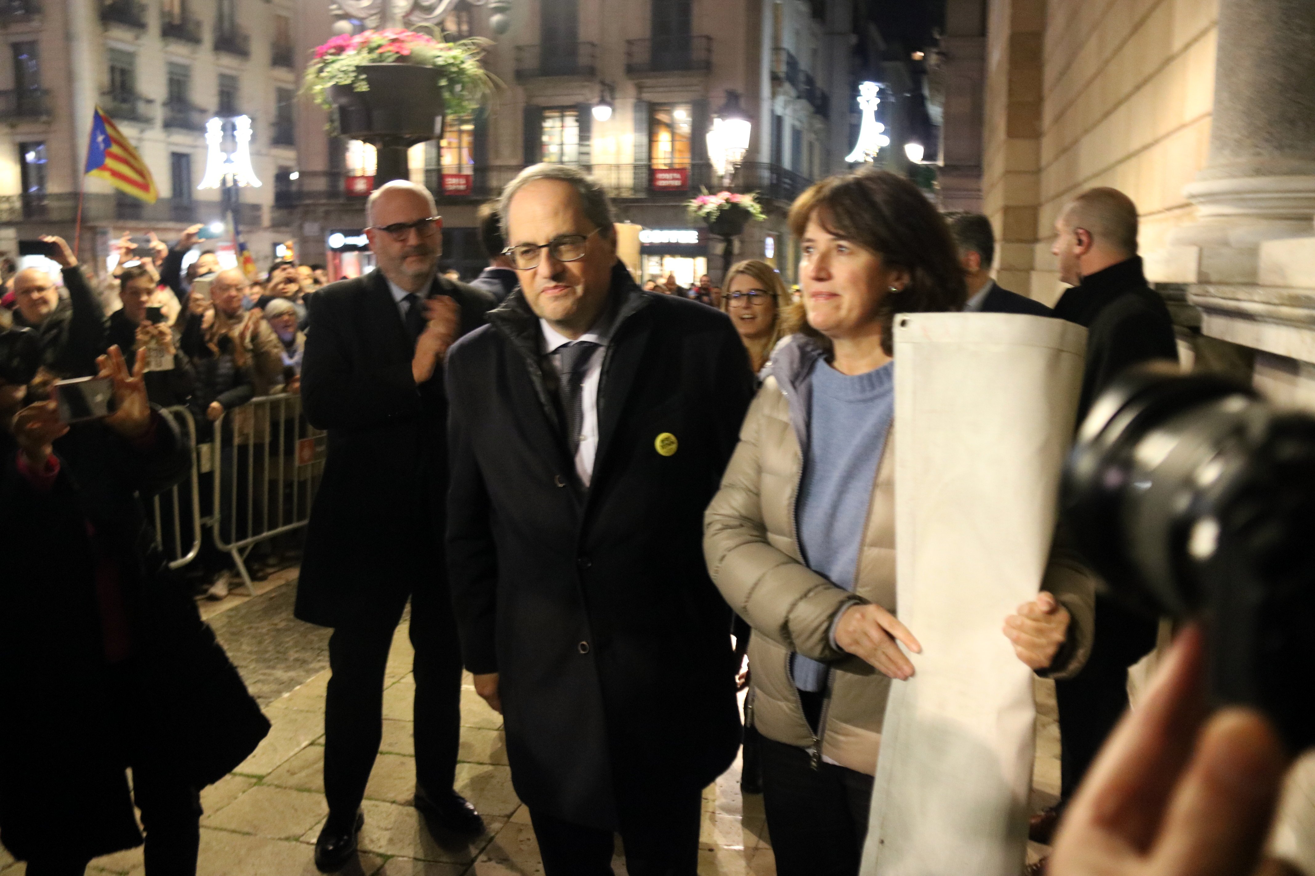 Reactions of outrage as electoral body strips Catalan president Torra of office