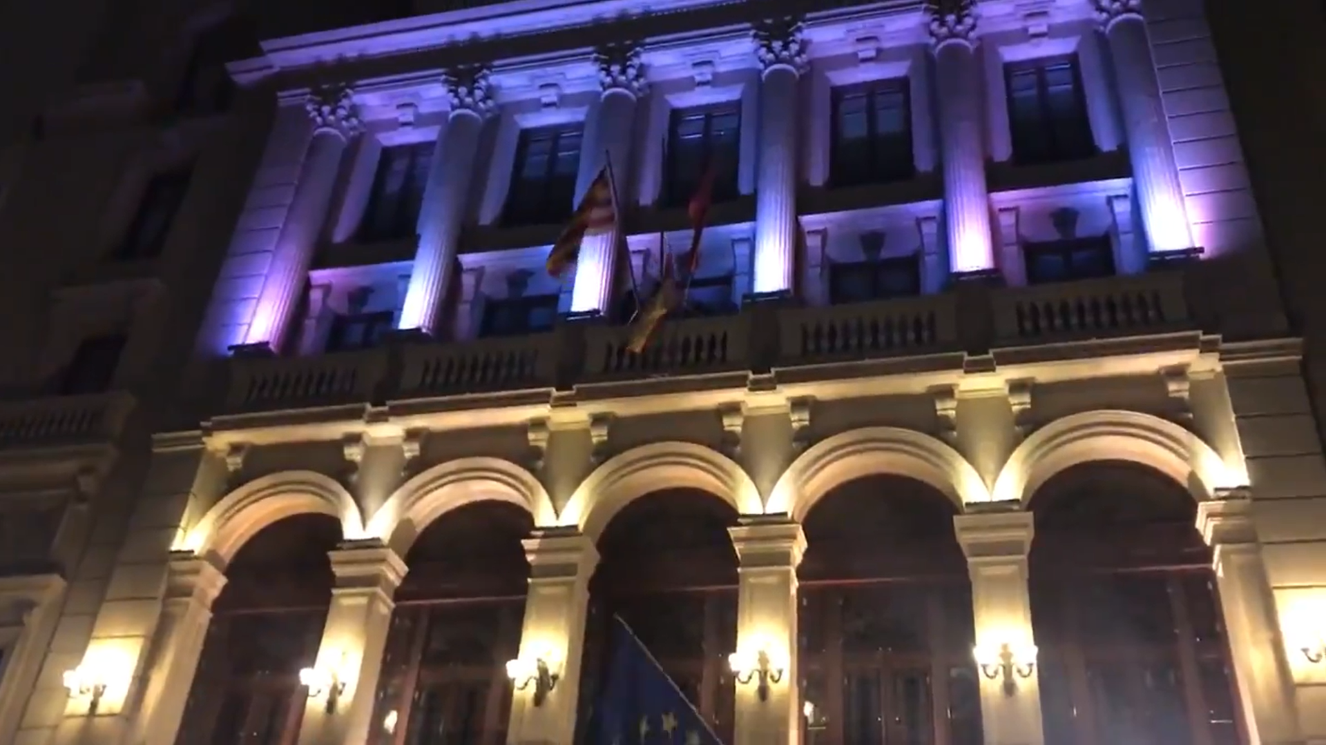 La Paeria de Lleida también descuelga la bandera española