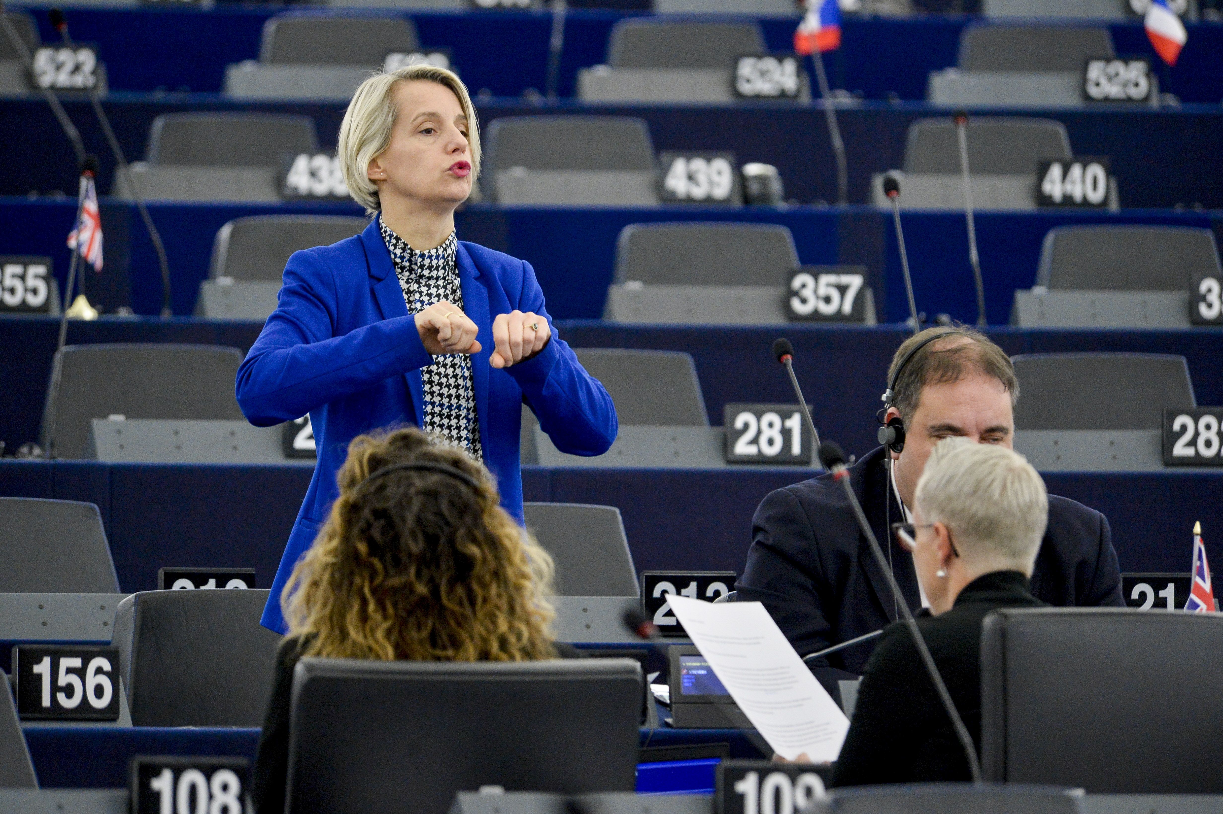 "¿Ha vuelto Franco?" pregunta una eurodiputada belga a raíz de la anulación del referéndum