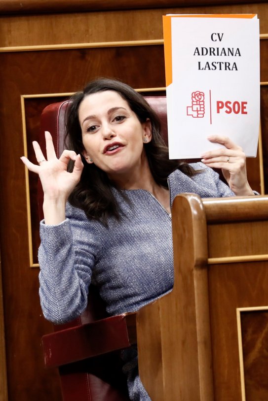 Inés Arrimadas debate investidura cartel EFE