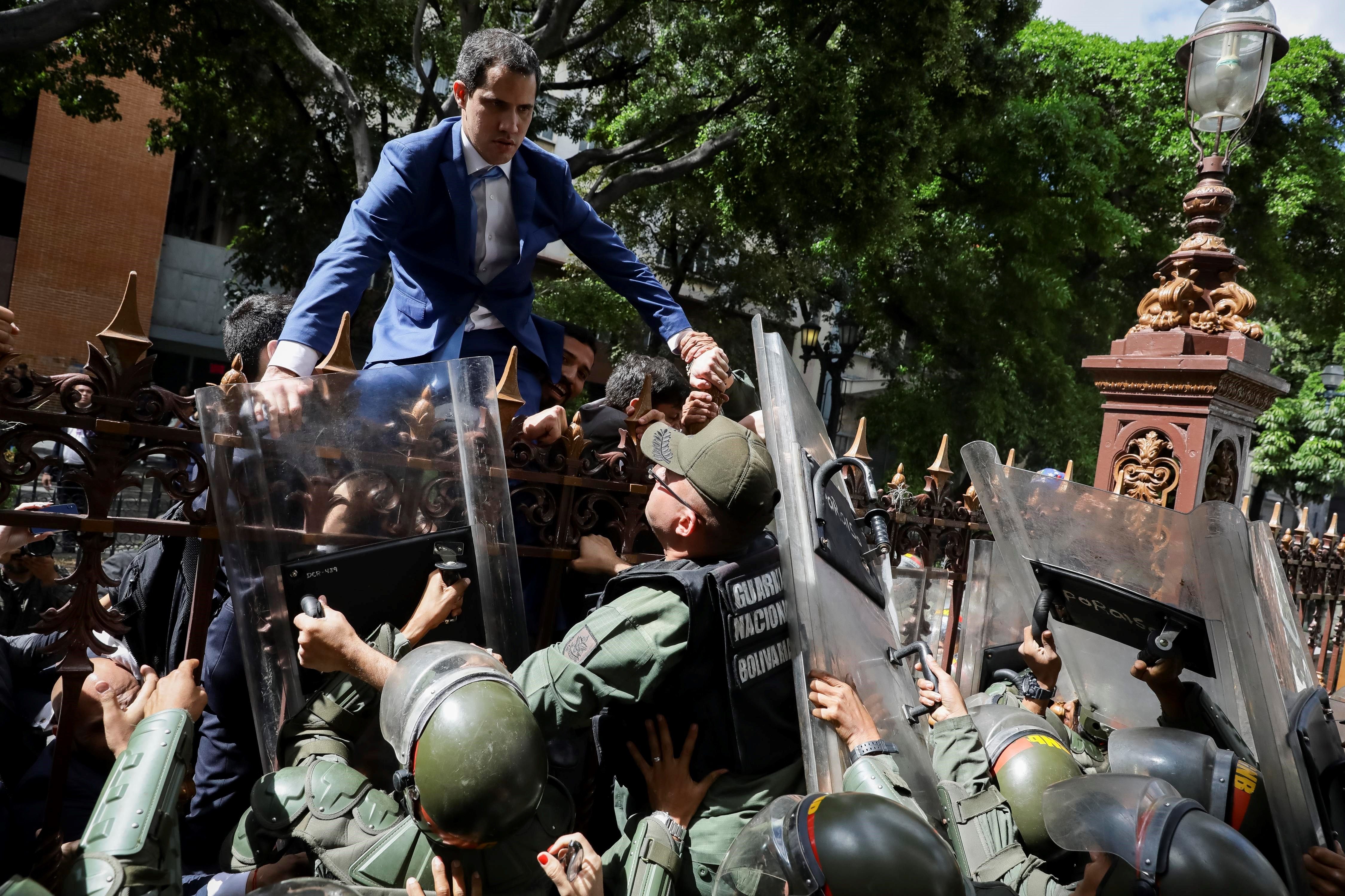 Graves incidentes en la asamblea de Venezuela