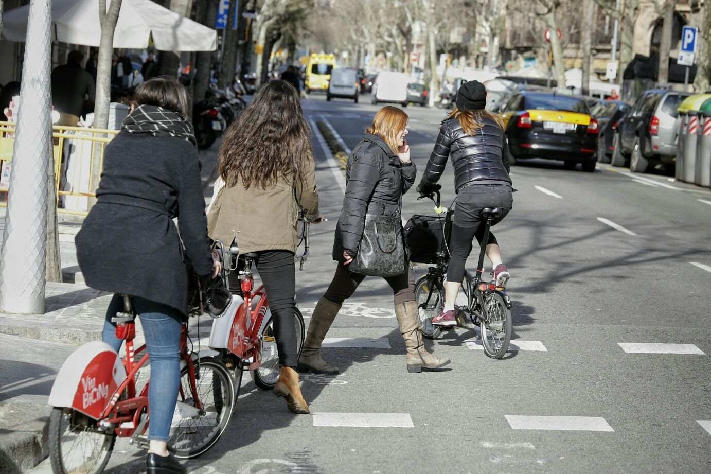 Los peligros de la bicicleta, la asignatura pendiente de Colau