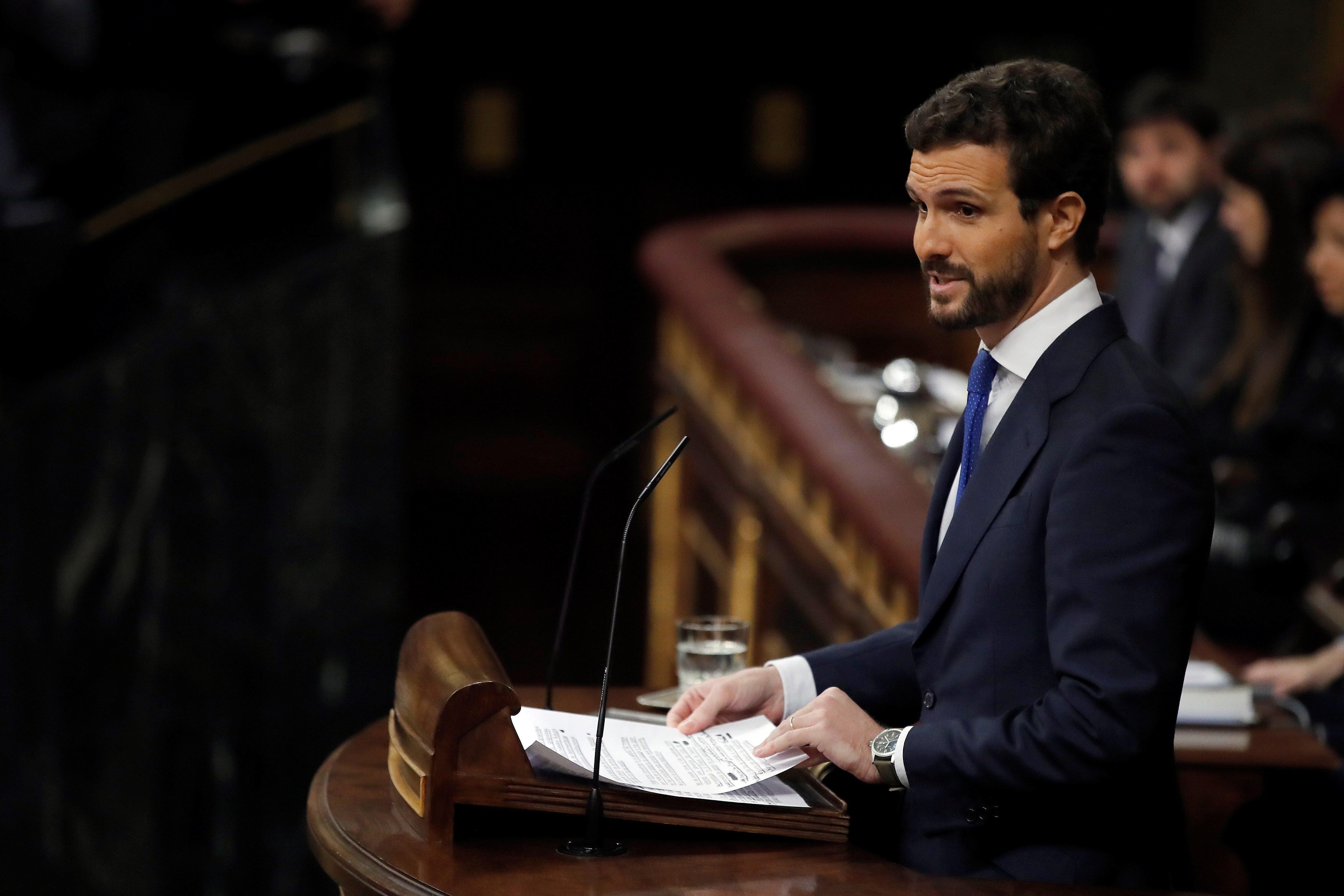 Casado acusa Sánchez de dur un "cavall de Troia" amb "terroristes i colpistes"