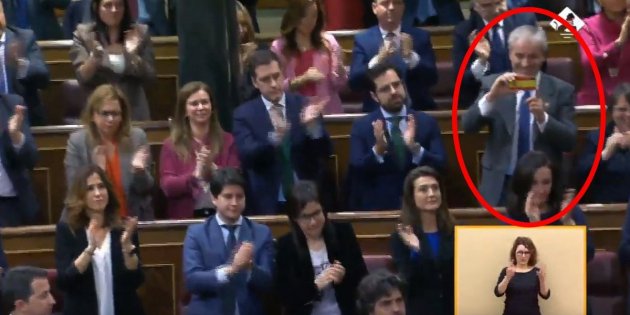 Diputado pp carcasa españa @mortymcflurry