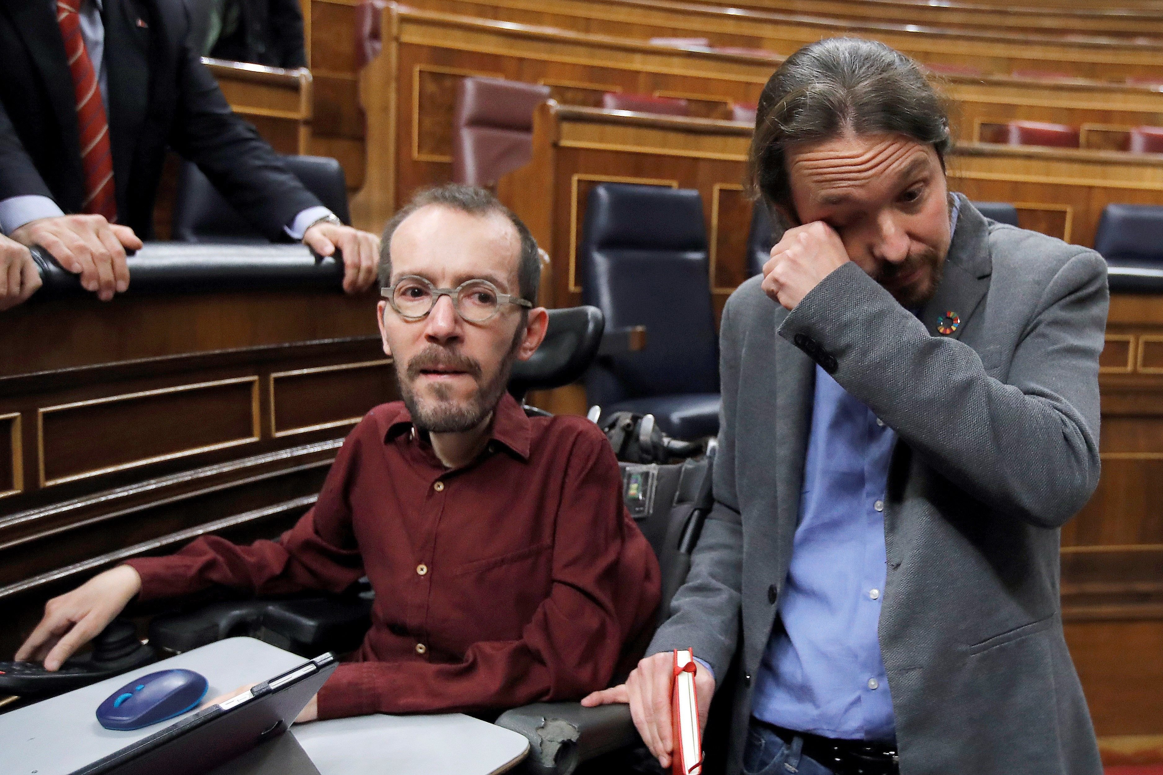 Emoció a flor de pell al Congrés: del plor d'Iglesias a l'ovació a Vidal
