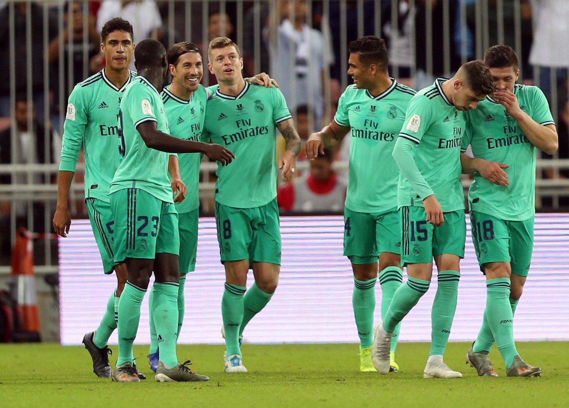 El Madrid supera al Valencia y espera rival en la final de la Supercopa (1-3)