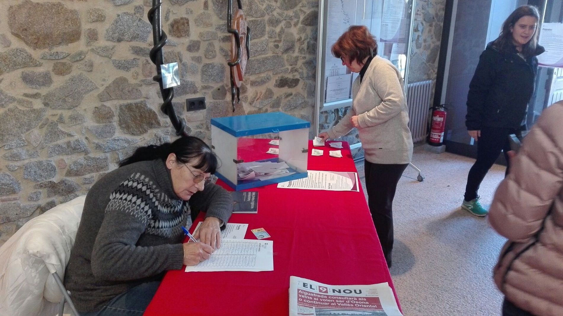 Viladrau también desafía al Estado y se niega a precintar colegios