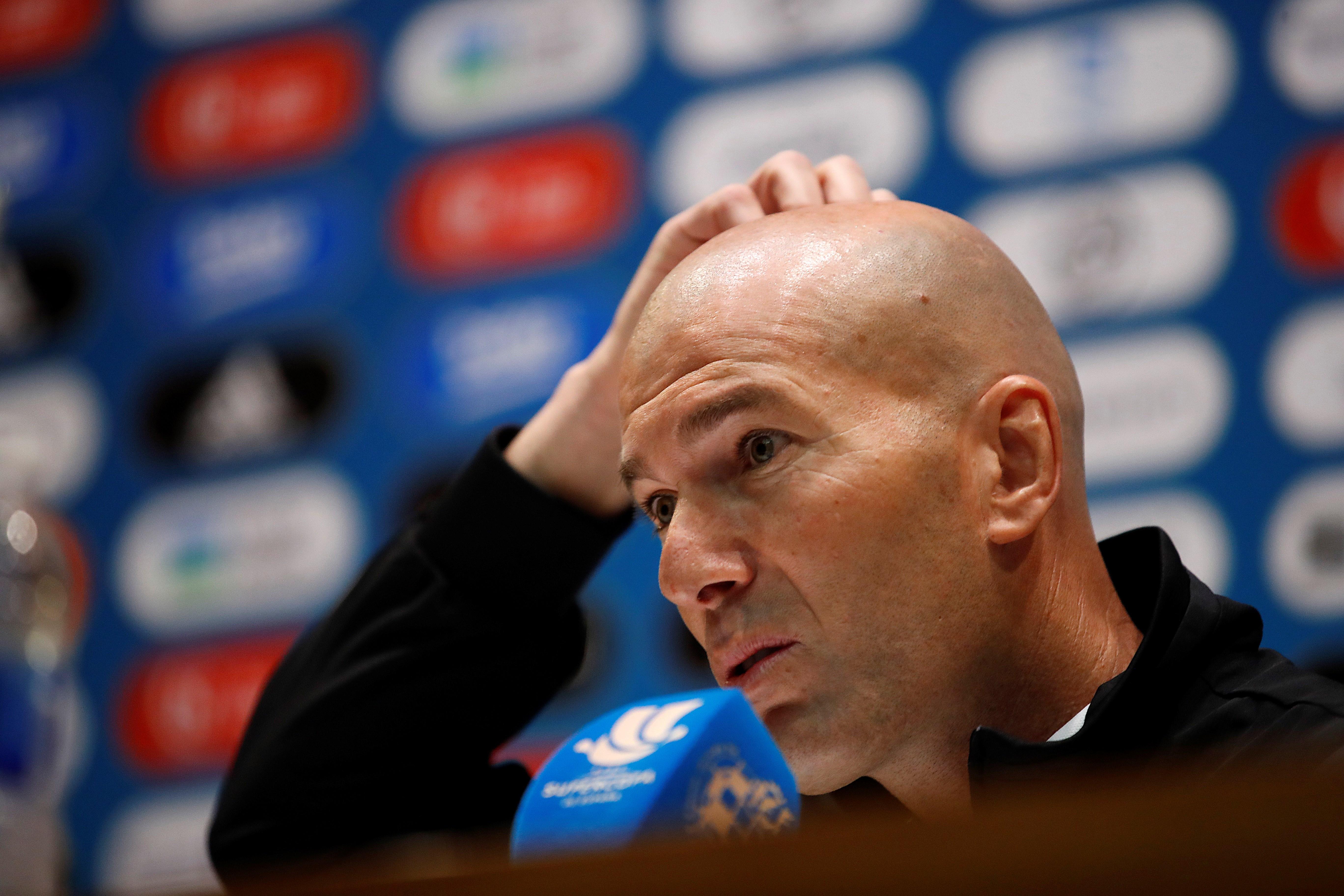 Zidane explota contra la premsa després de la punxada del Reial Madrid