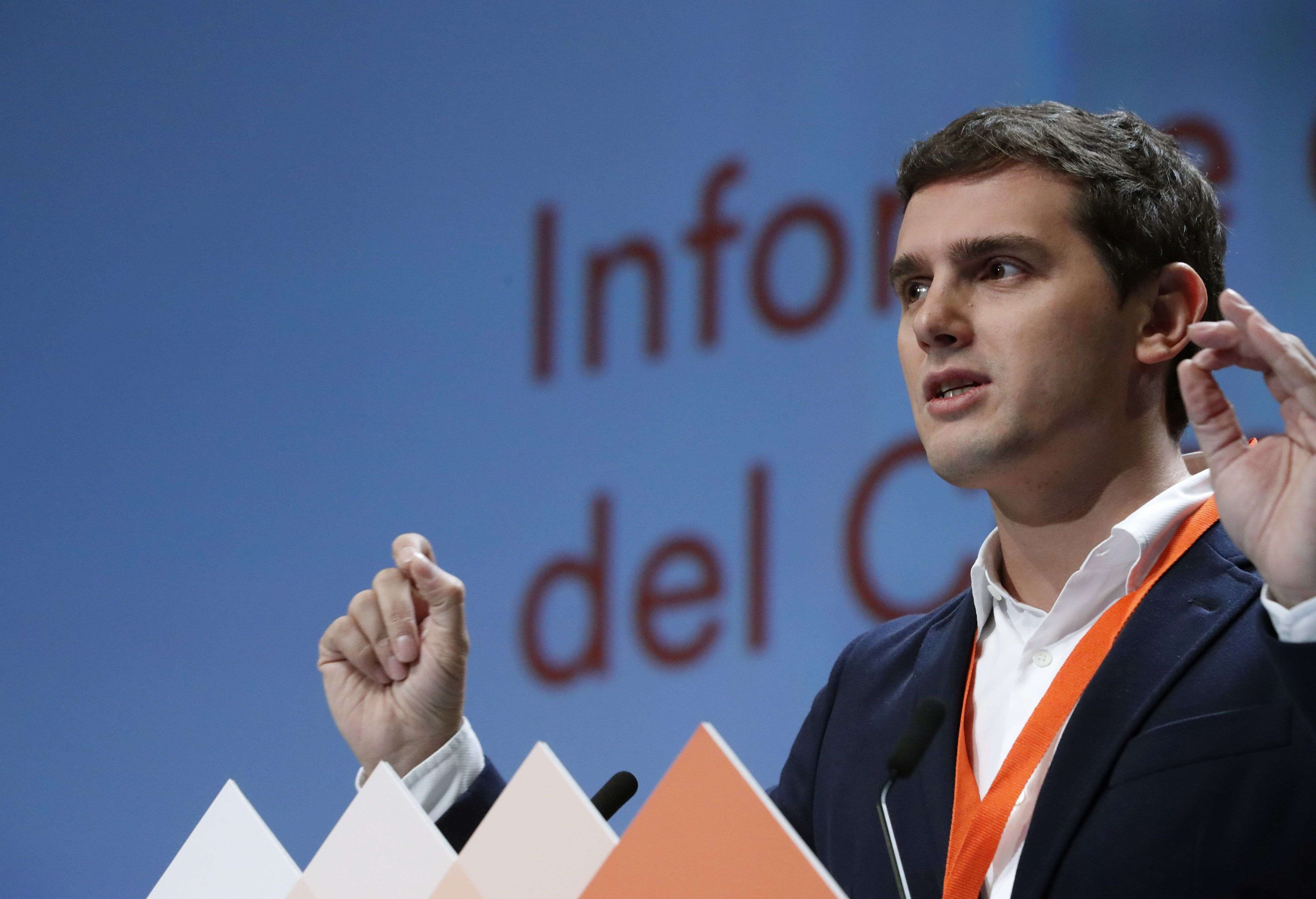 El PP carga contra Cs por la financiación: "Su gerente tiene una empanada mental"