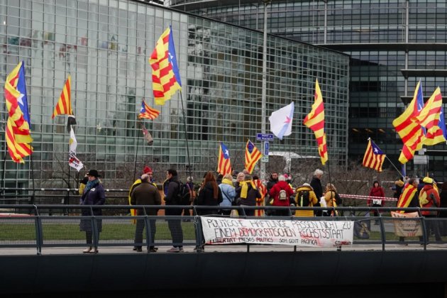 Llenamos Estrasburgo Roberto Lázaro Parlamento