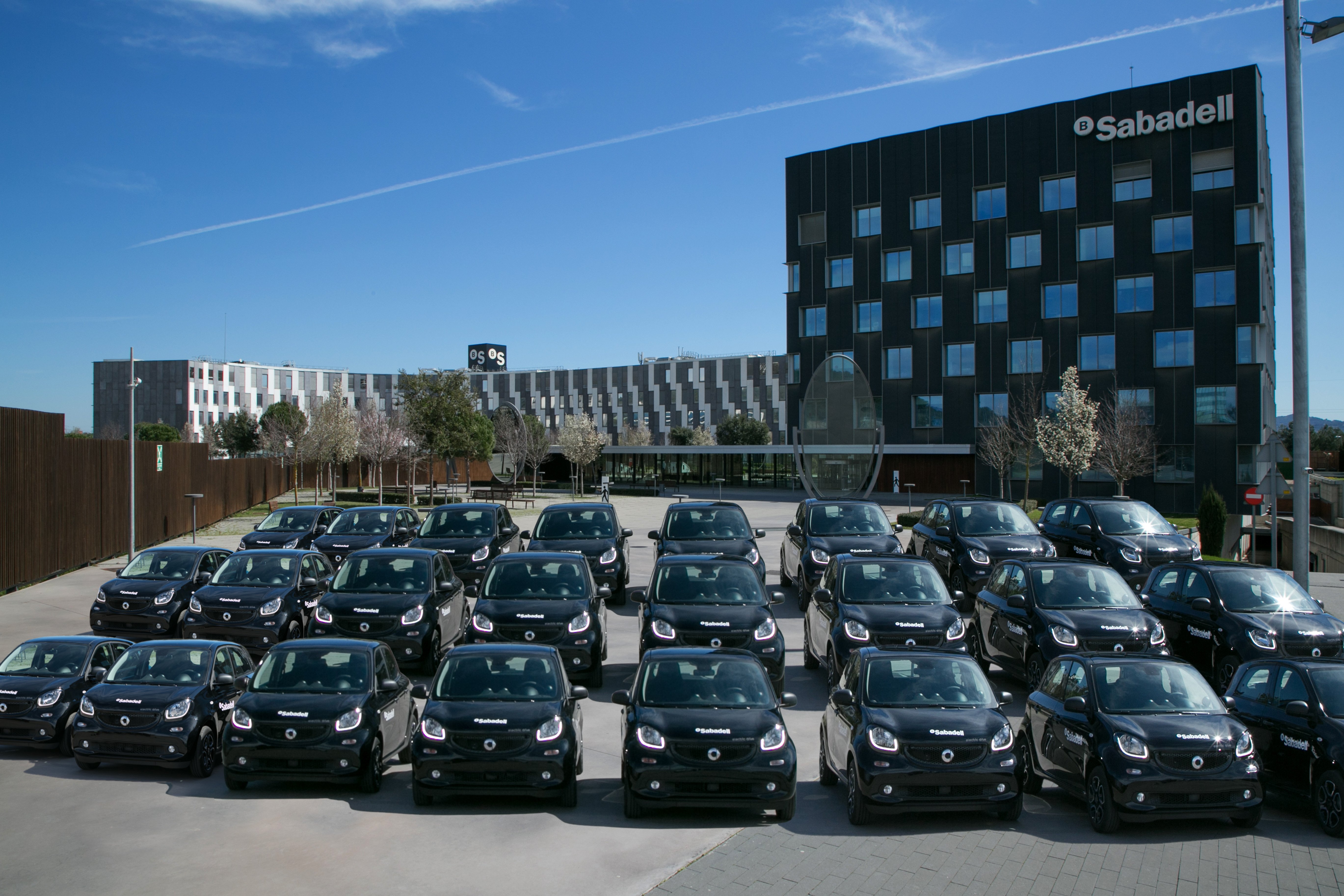 Sabadell Renting dispara la contratación de vehículos ECO