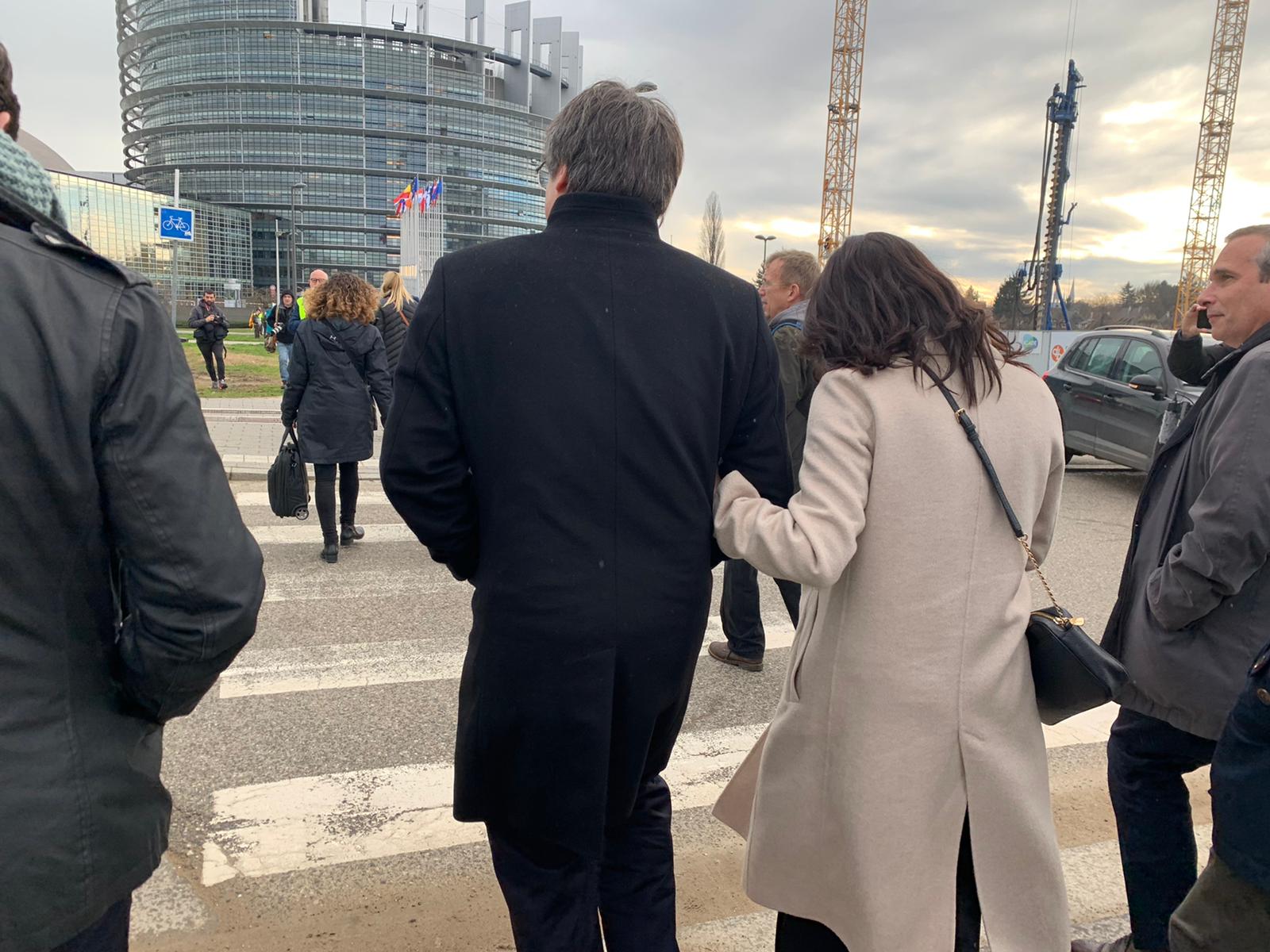 carles puigdemont marcela topor estrasburg parlament europeu marta lasalas