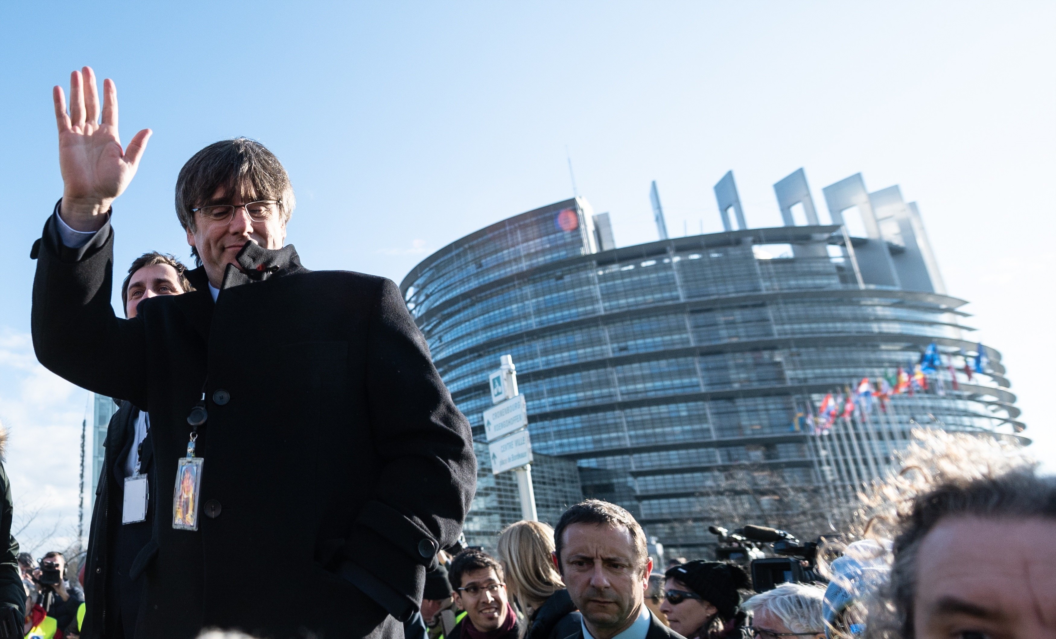 Puigdemont denuncia amenaces al seu correu d’europarlamentari