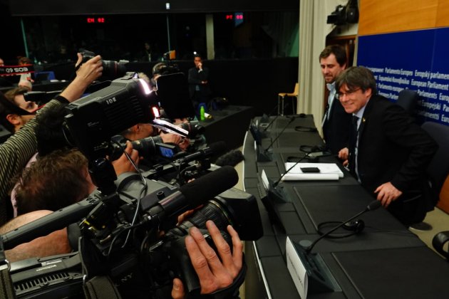 rueda de prensa Carles Puigdmeont Comin Estrasburg - Roberto Lázaro