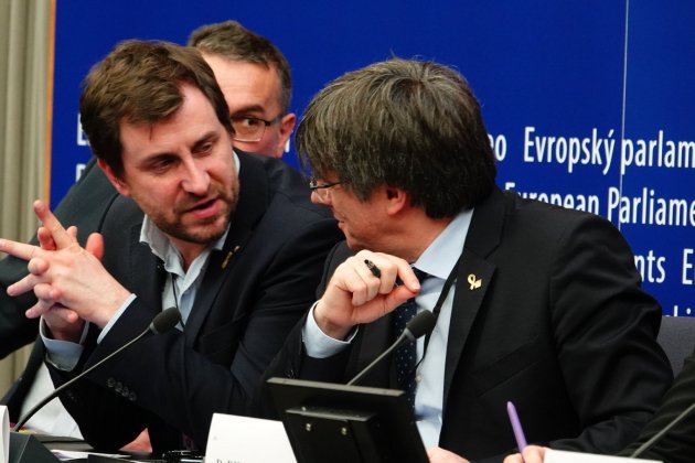 Puigdemont Comin rueda de prensa Parlamento Europeo - Roberto Lázaro