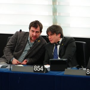 Puigdemont i Comín Parlament Europeu Roberto Lázaro Puigdemont i Comín Parlament Europeu Roberto Lázaro