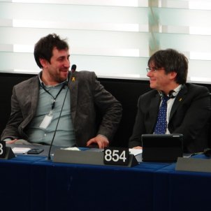 Puigdemont i Comín Parlament Europeu Roberto Lázaro