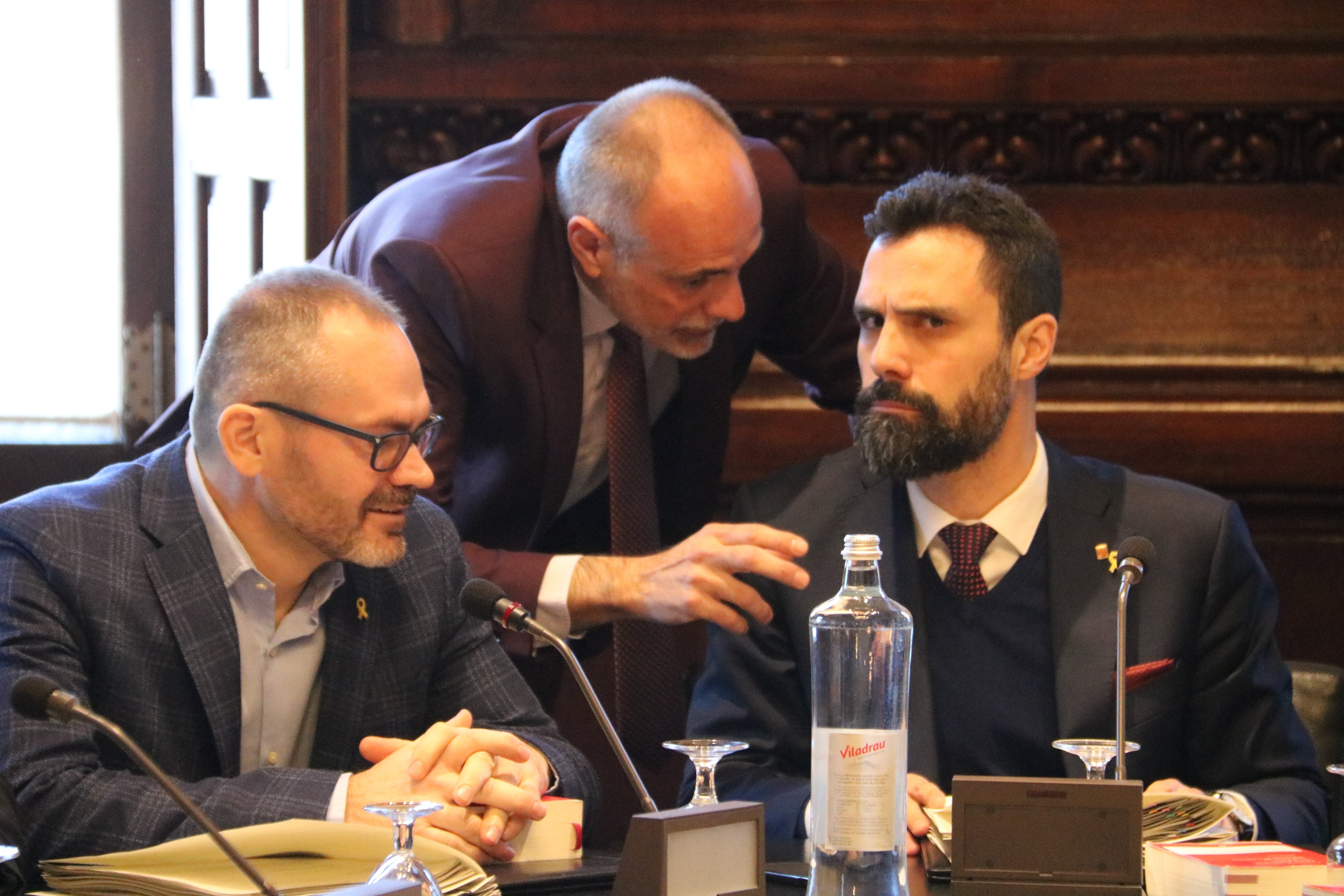 Torrent convoca mesa del Parlament dilluns per decidir si retira l'escó a Torra