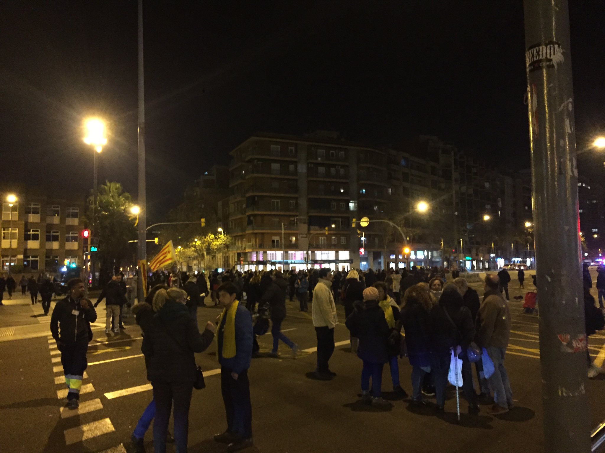 Tallen l'avinguda Meridiana per 94a nit consecutiva