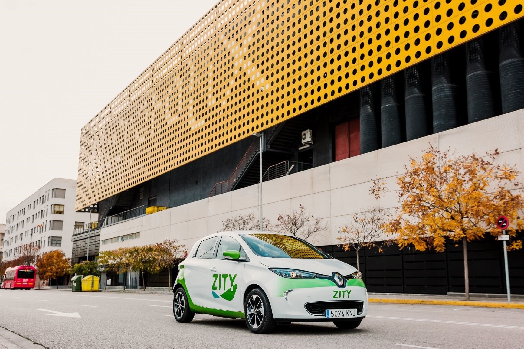 Compartir coche y cuidar el medio ambiente: así es el 'carsharing'