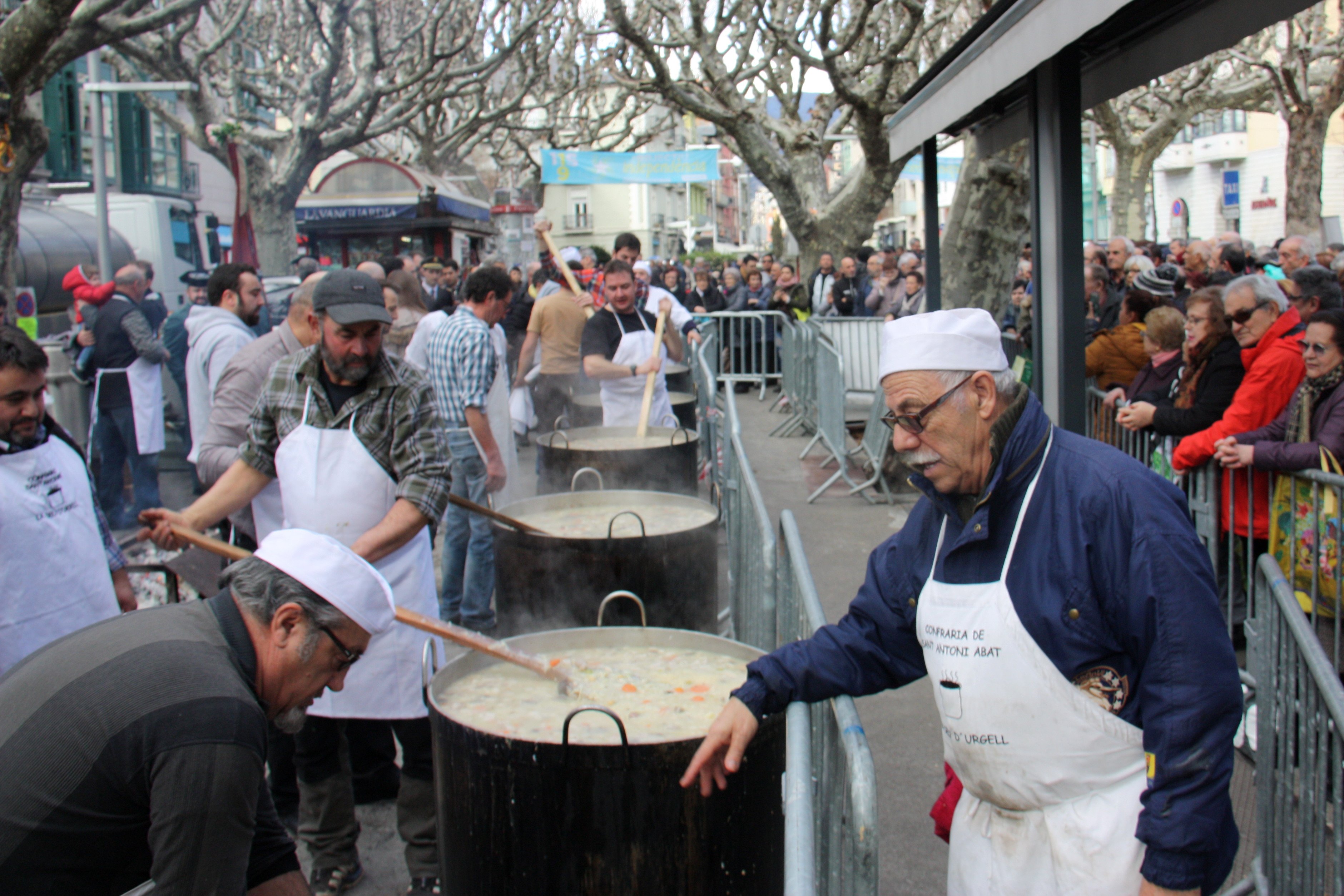 Cocina tradicional y productos de primera calidad estos días por toda Catalunya