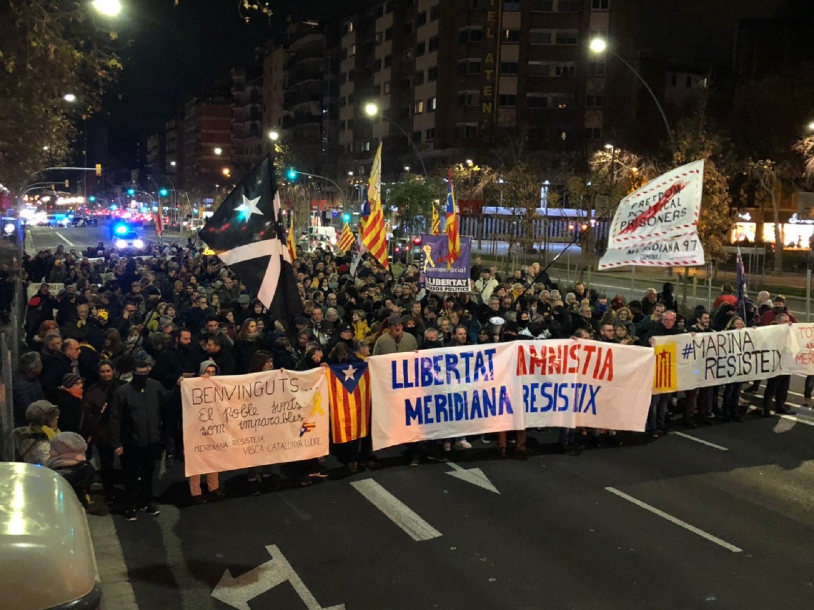 El corte de la Meridiana celebra "tres meses de resistencia" con una marcha