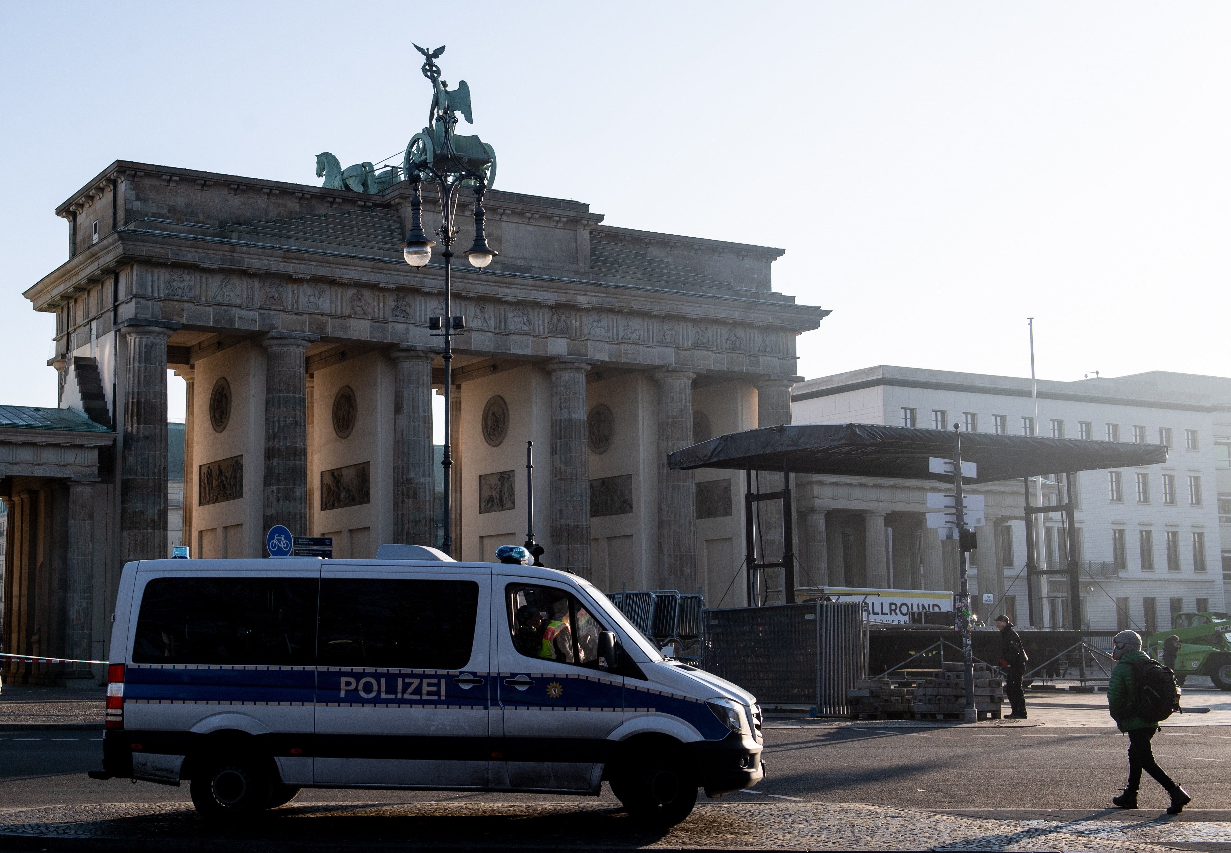 Berlín busca un alto el foc a Líbia