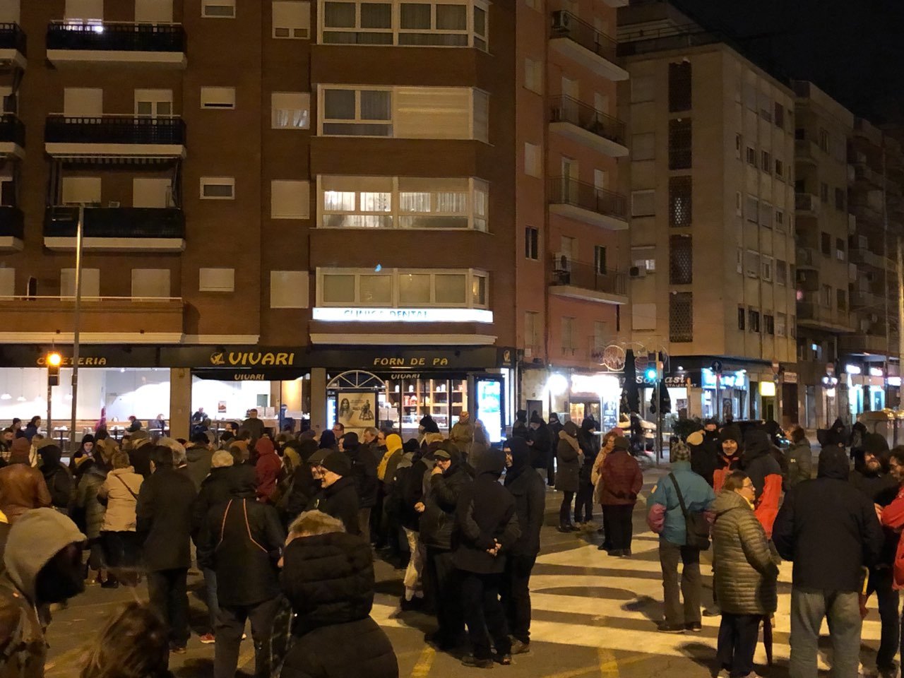 Cortan la avenida Meridiana por 98ª noche consecutiva