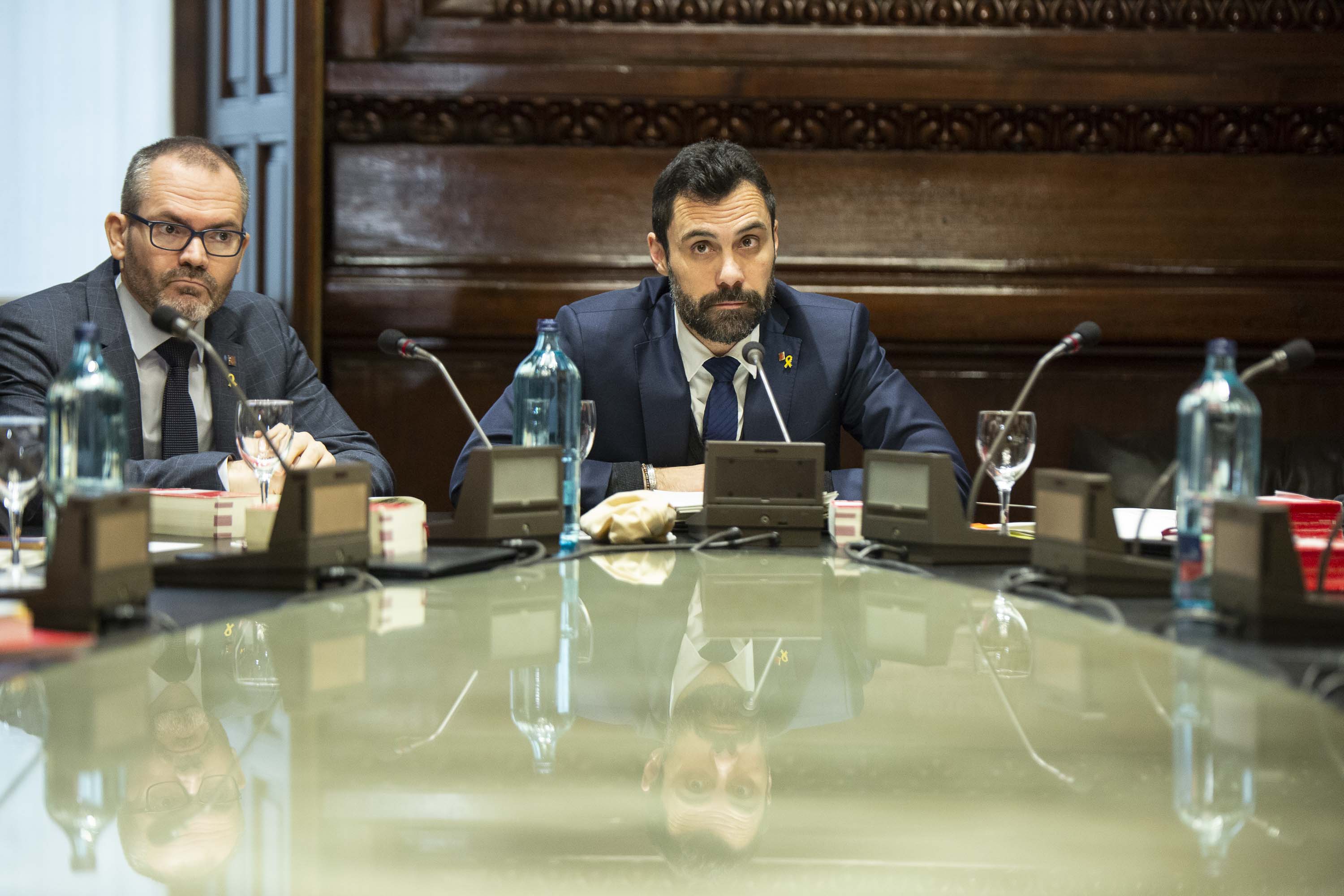 La Junta Electoral Central exige a Torrent que suspenda a Torra como diputado