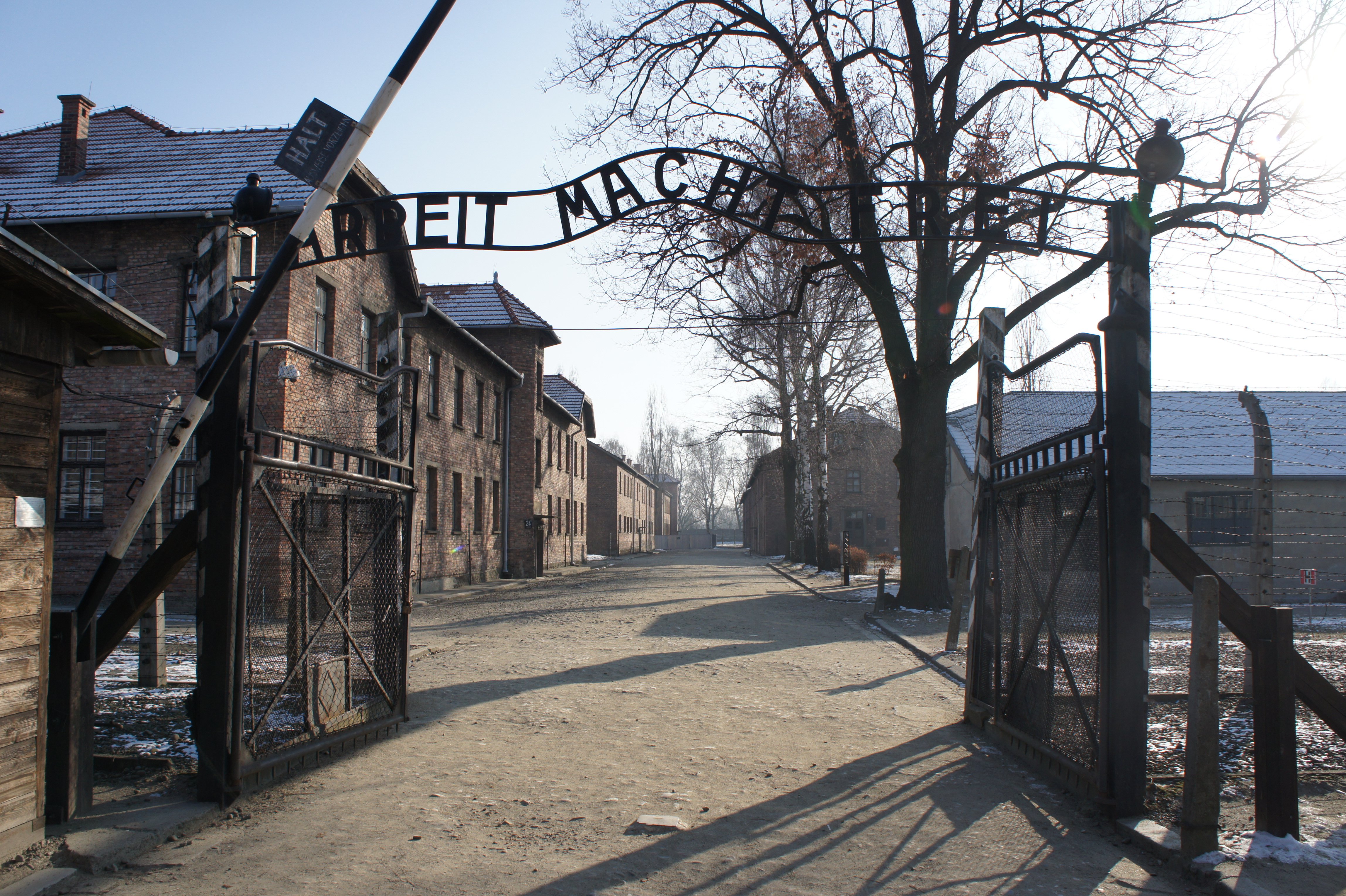 auschwitz camp concentracio nazi wikimedia