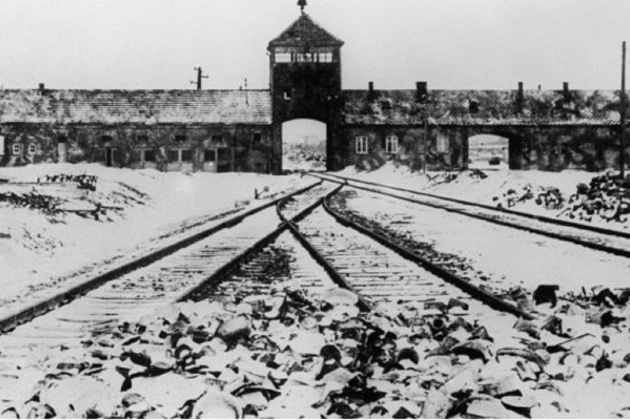Auschwitz (Gener de 1945). Font British Broadcasting Corporation
