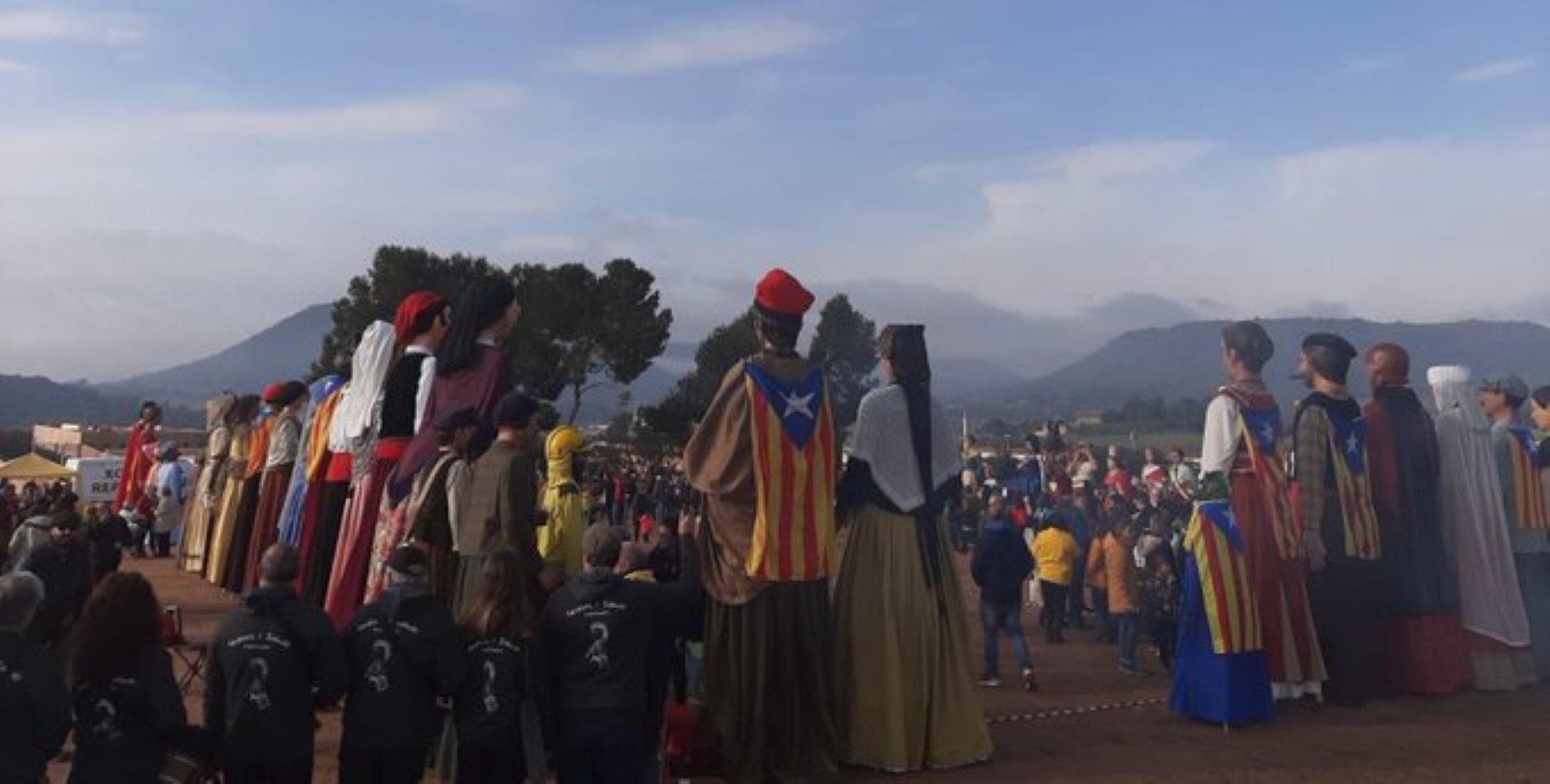 Encuentro de gigantes en Lledoners por la libertad de los presos