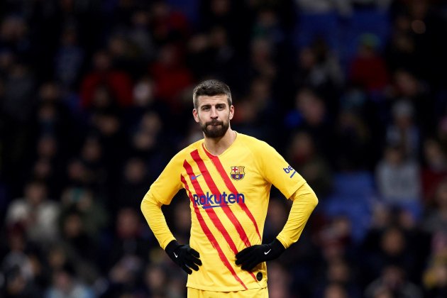 Gerard Piqué Barça camiseta bandera llorando EFE
