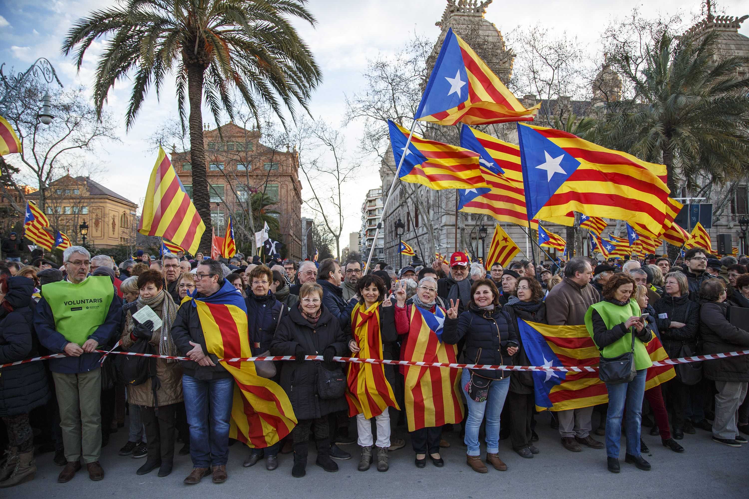L''ABC' reobre el debat sobre els nacionalismes: "Intenten esborrar l'espanyol"