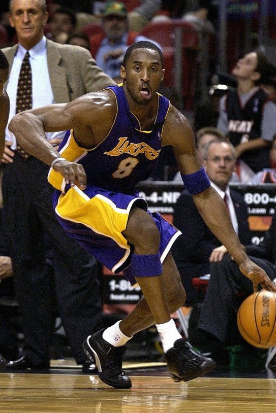 kobe bryant lakers pilota efe