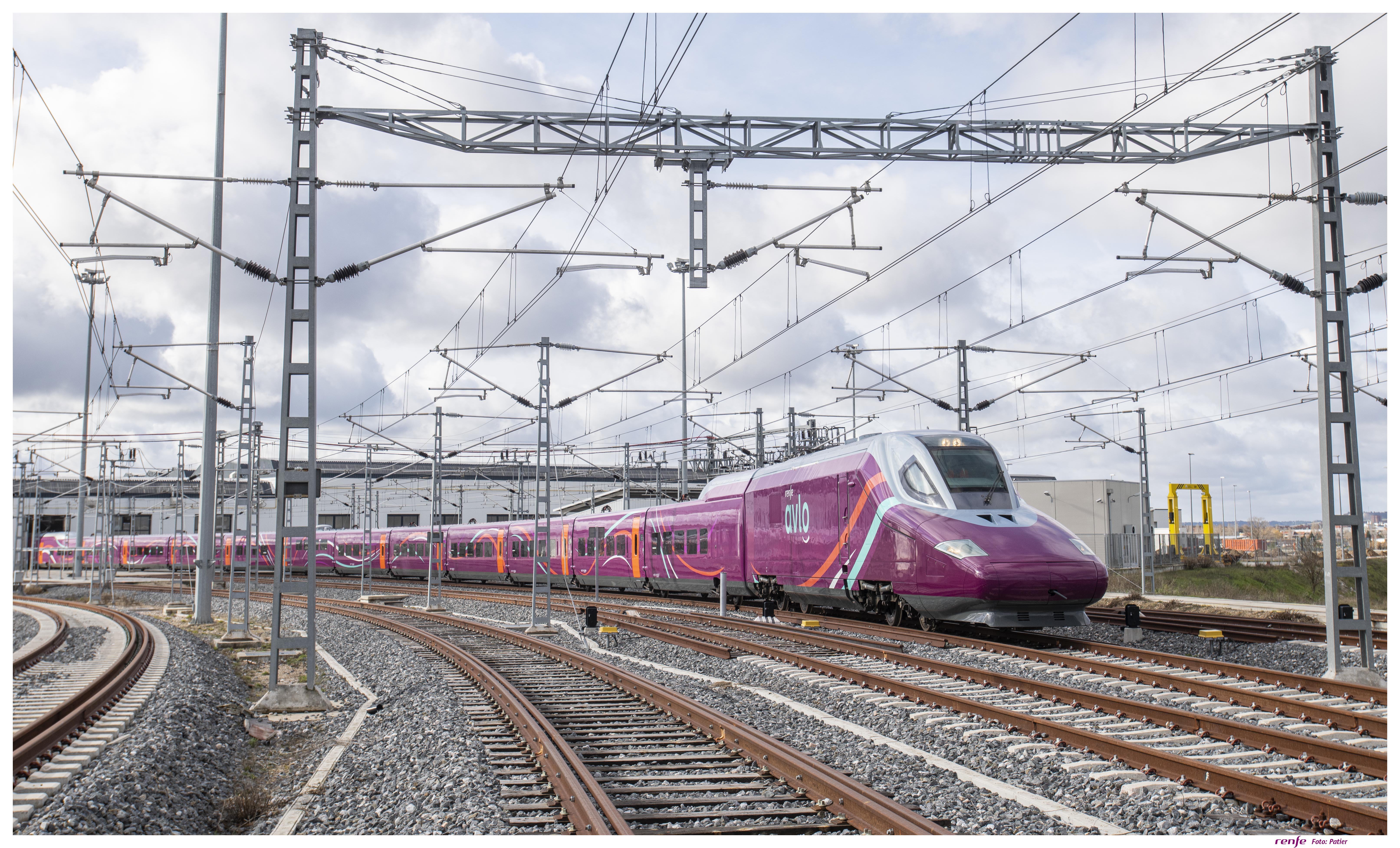 Renfe empieza este lunes a vender billetes del AVE 'low cost'