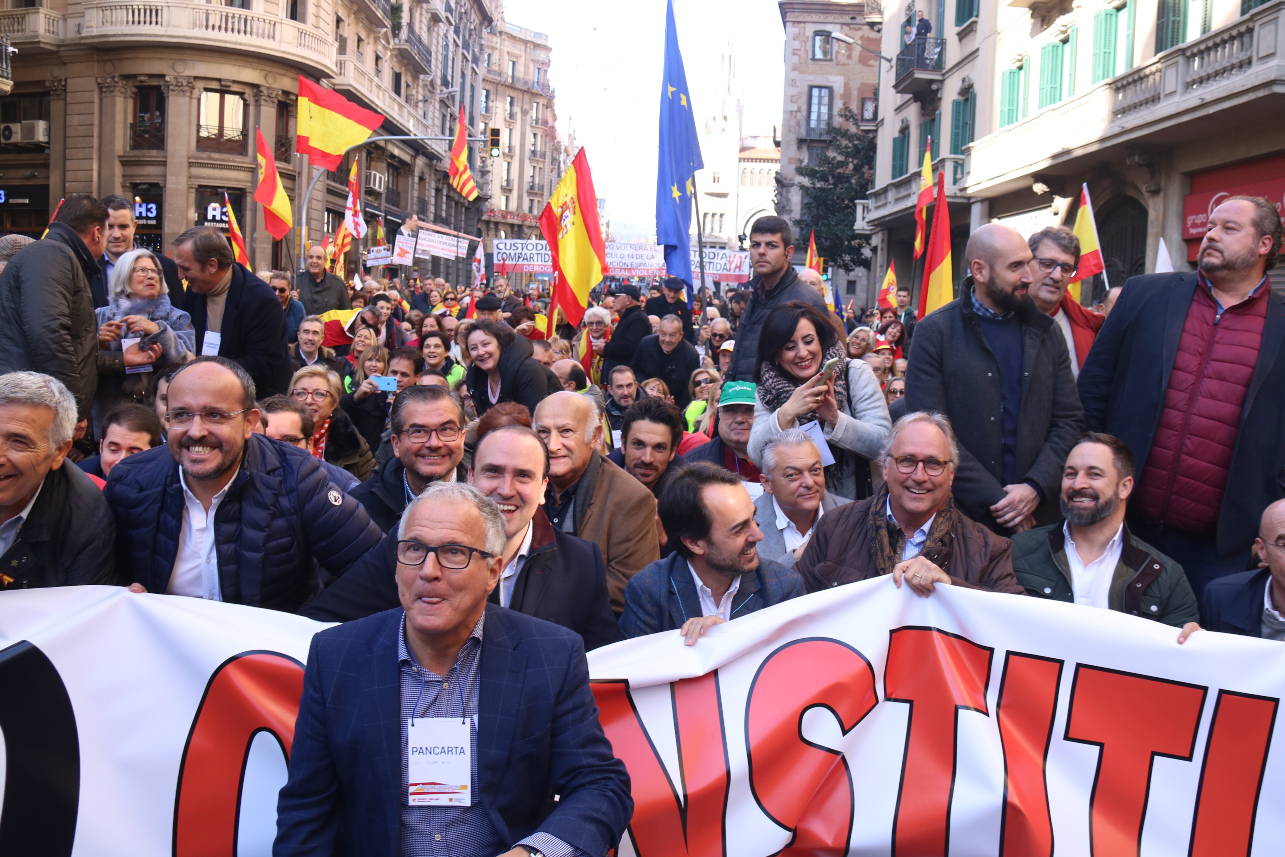 Condemnen Bou per agafar pel coll un independentista