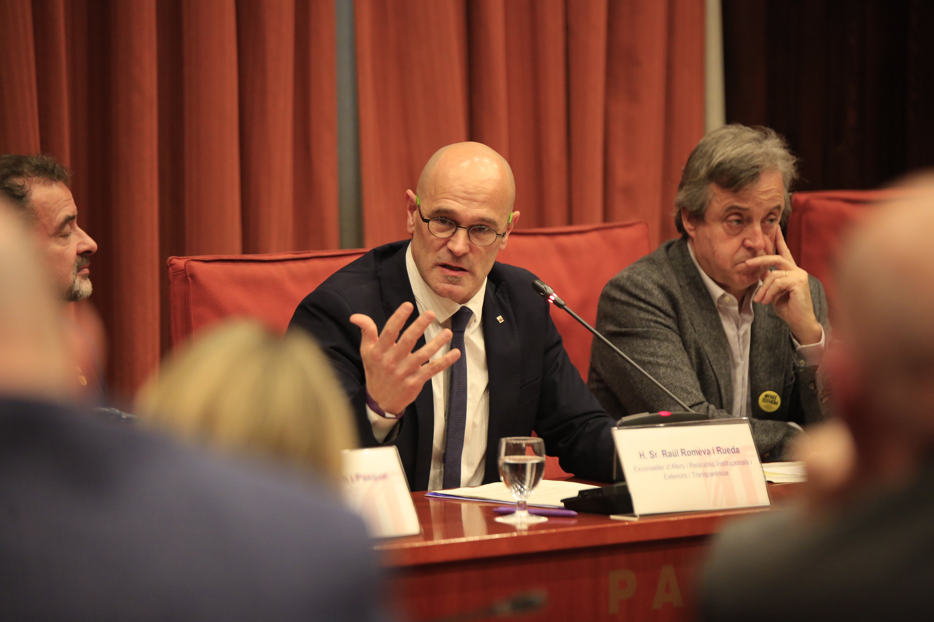 Forcadell celebra que els presos vagin al Parlament i que Romeva usi el seu boli