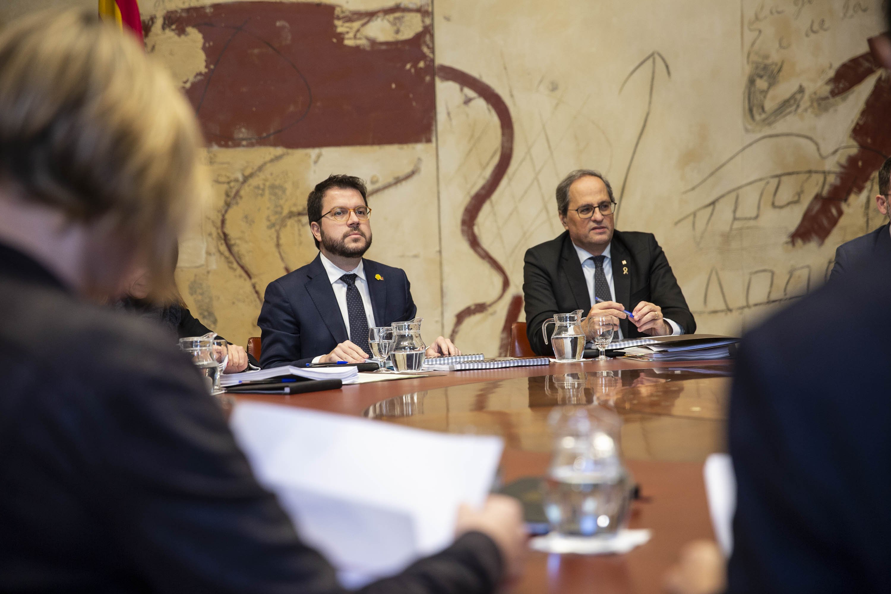 Catalan government names its dialogue team and is criticised by the Socialists