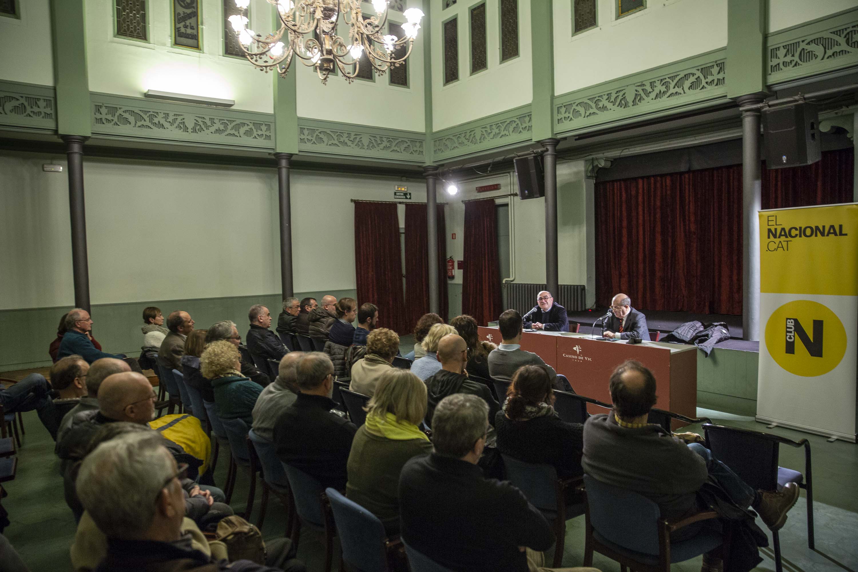 "Elecciones sí, ¿pero cúando?" Las preguntas de los lectores en el acto de Vic