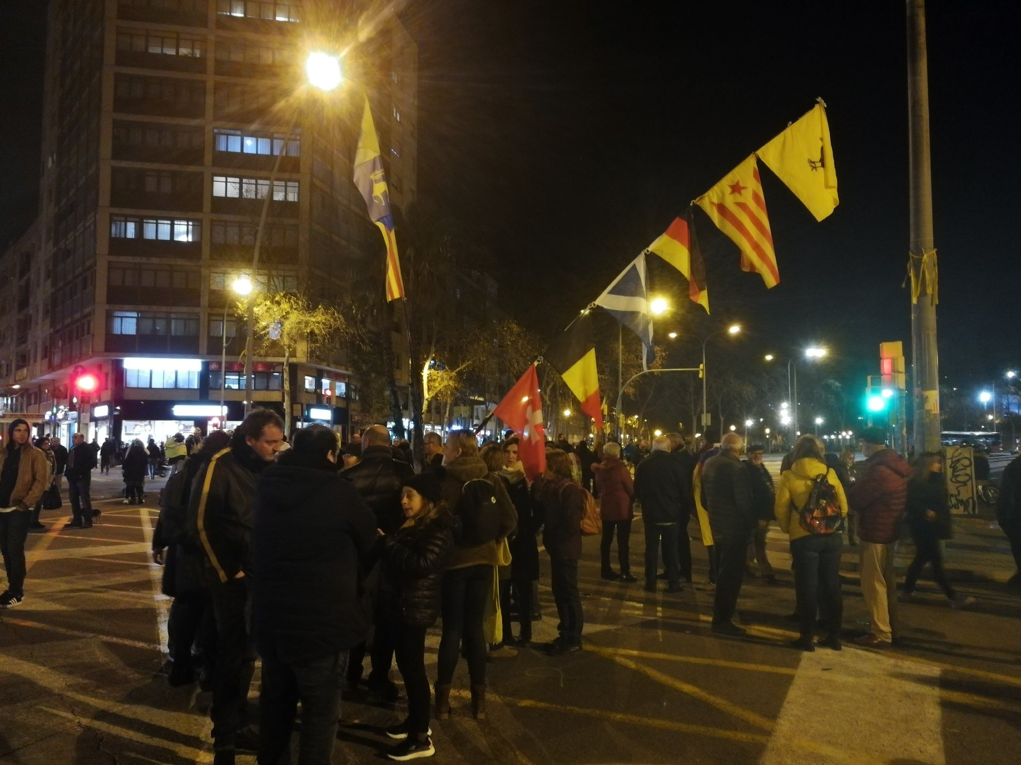 Tallen l'avinguda Meridiana per 109a nit consecutiva