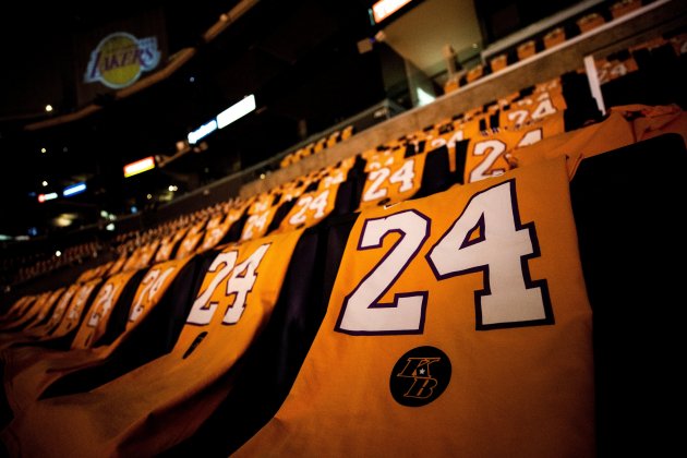 Kobe Bryant 24 camisetas homenaje EFE