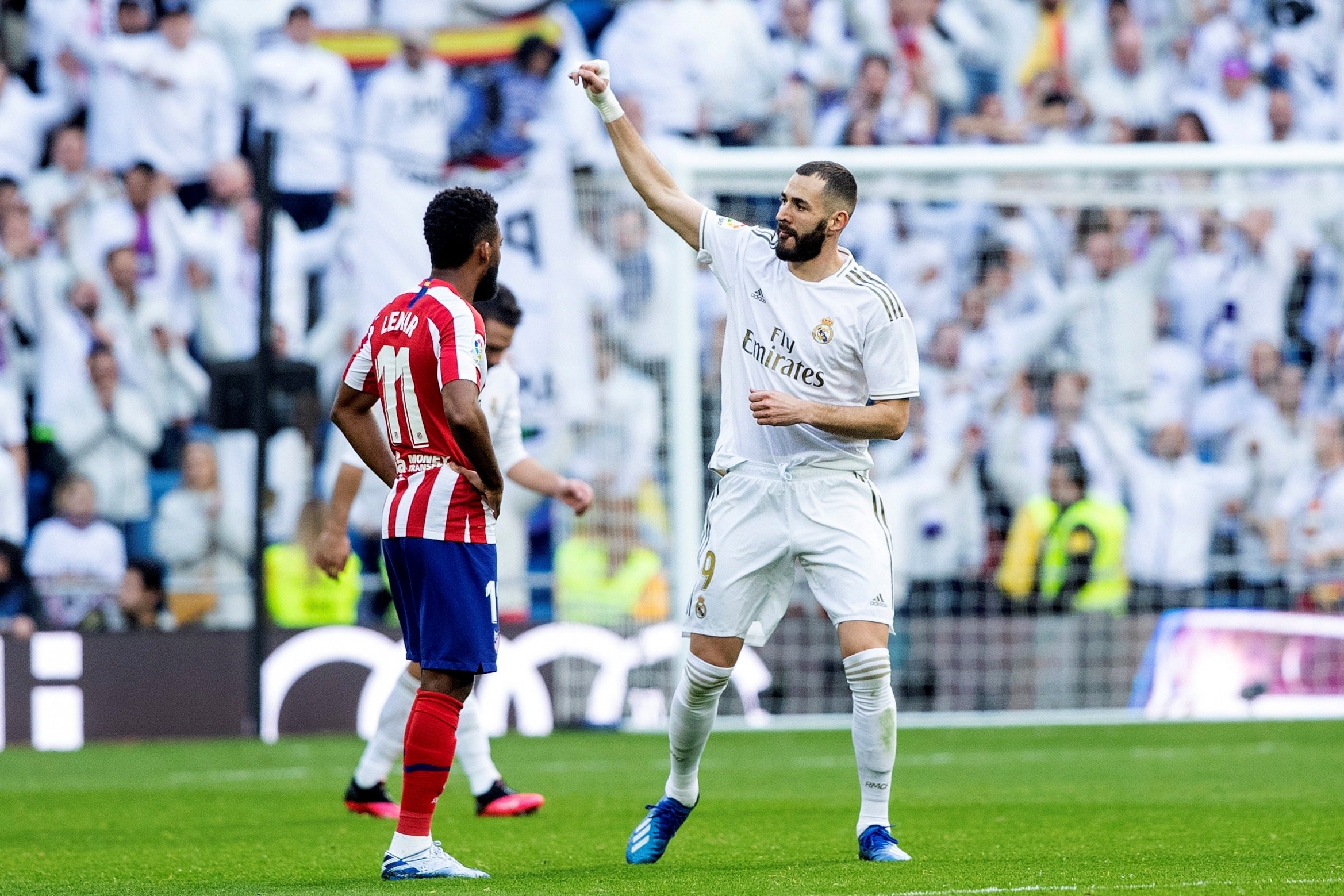 Benzema decanta el derbi madrileño y el Madrid conserva el liderato (1-0)