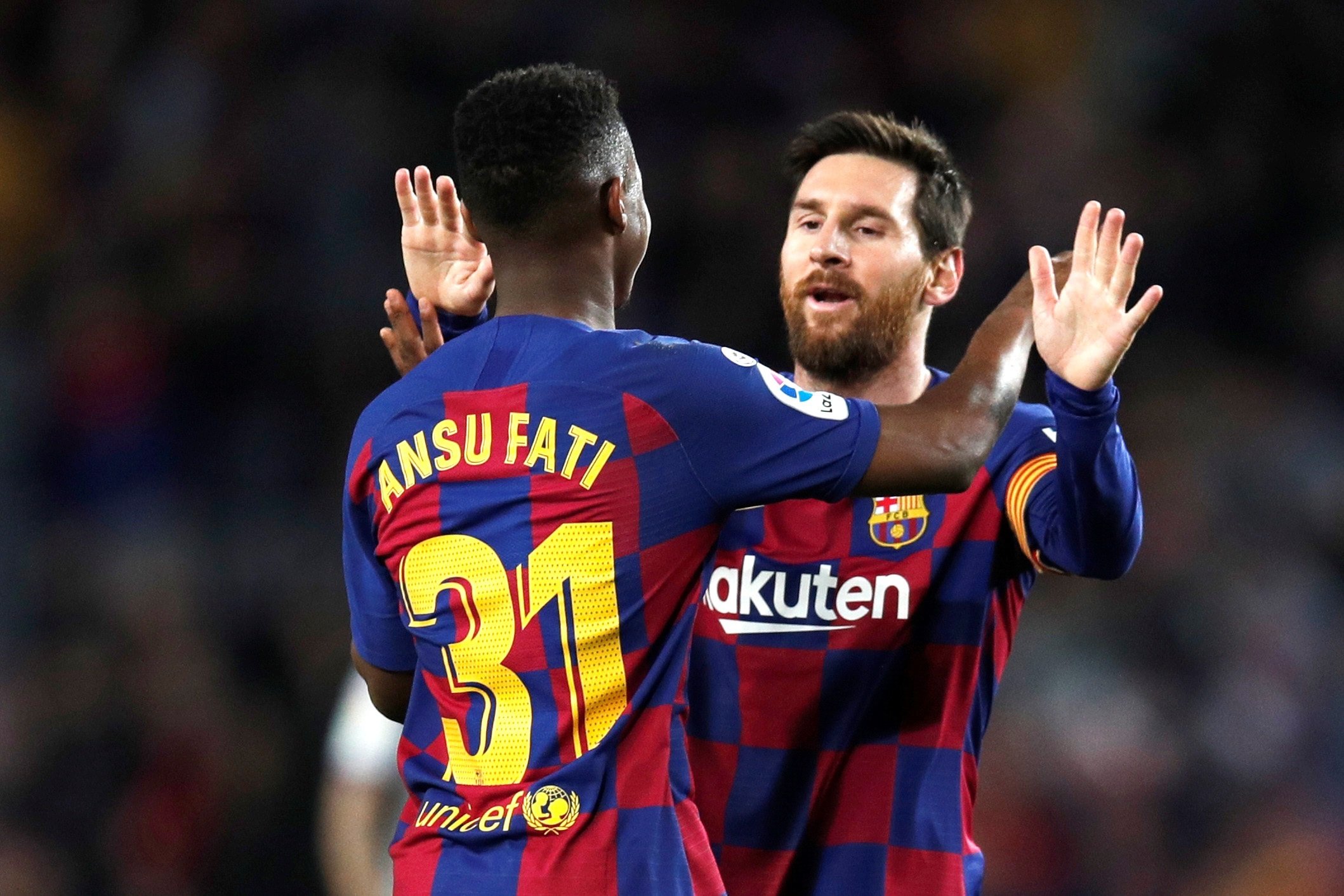 Messi inviste a Ansu y el Barça ilusiona con matices (2-1)