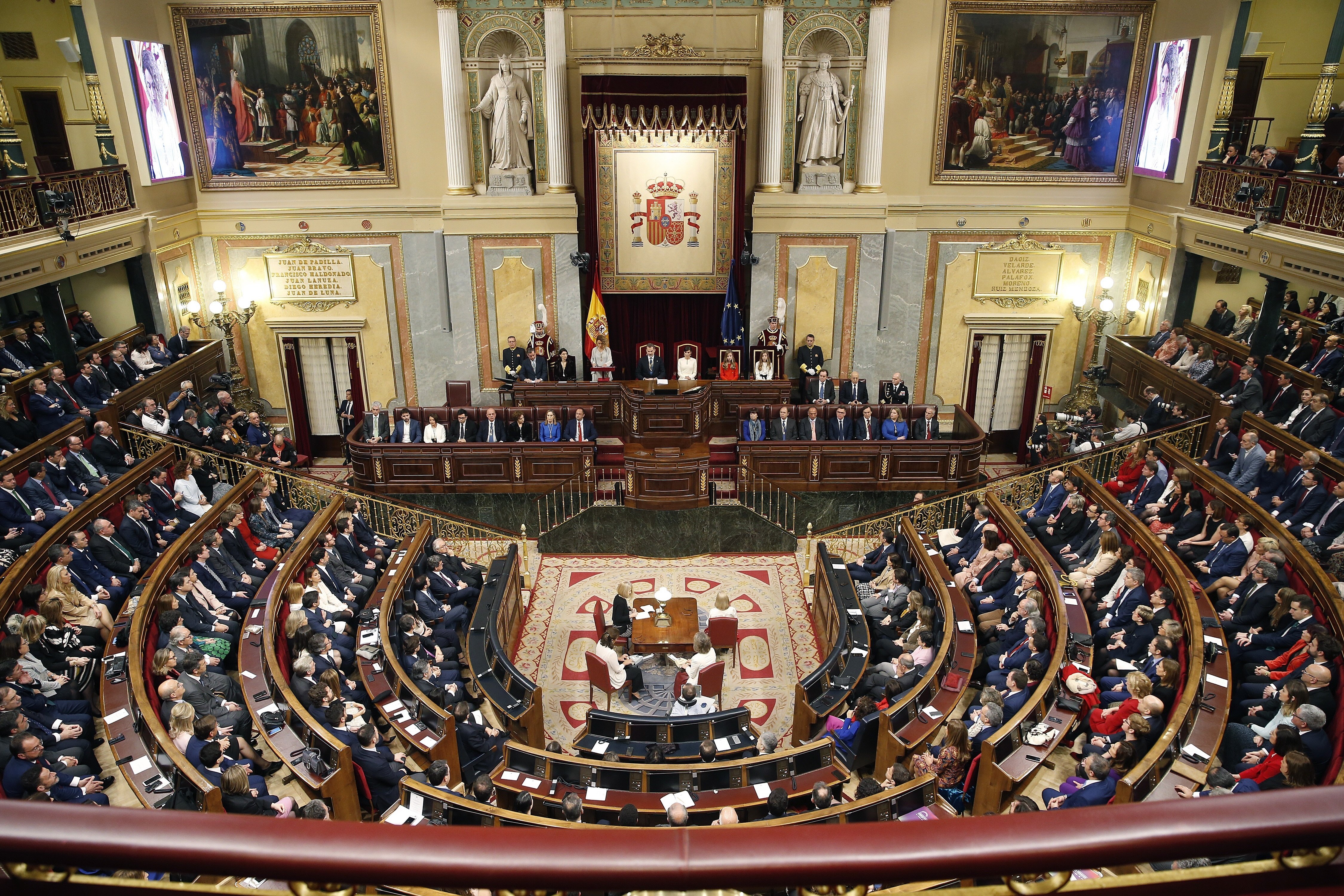 The PSOE and the PP, flying blind into crucial Congress vote which could decant Spain's political future