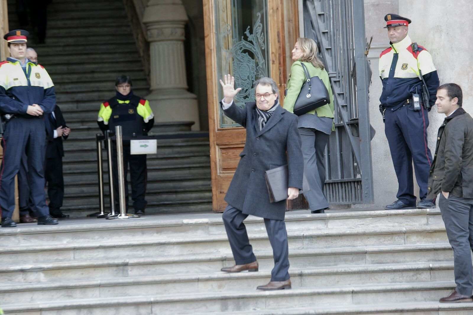 La tempesta perfecta es tanca damunt de Mas