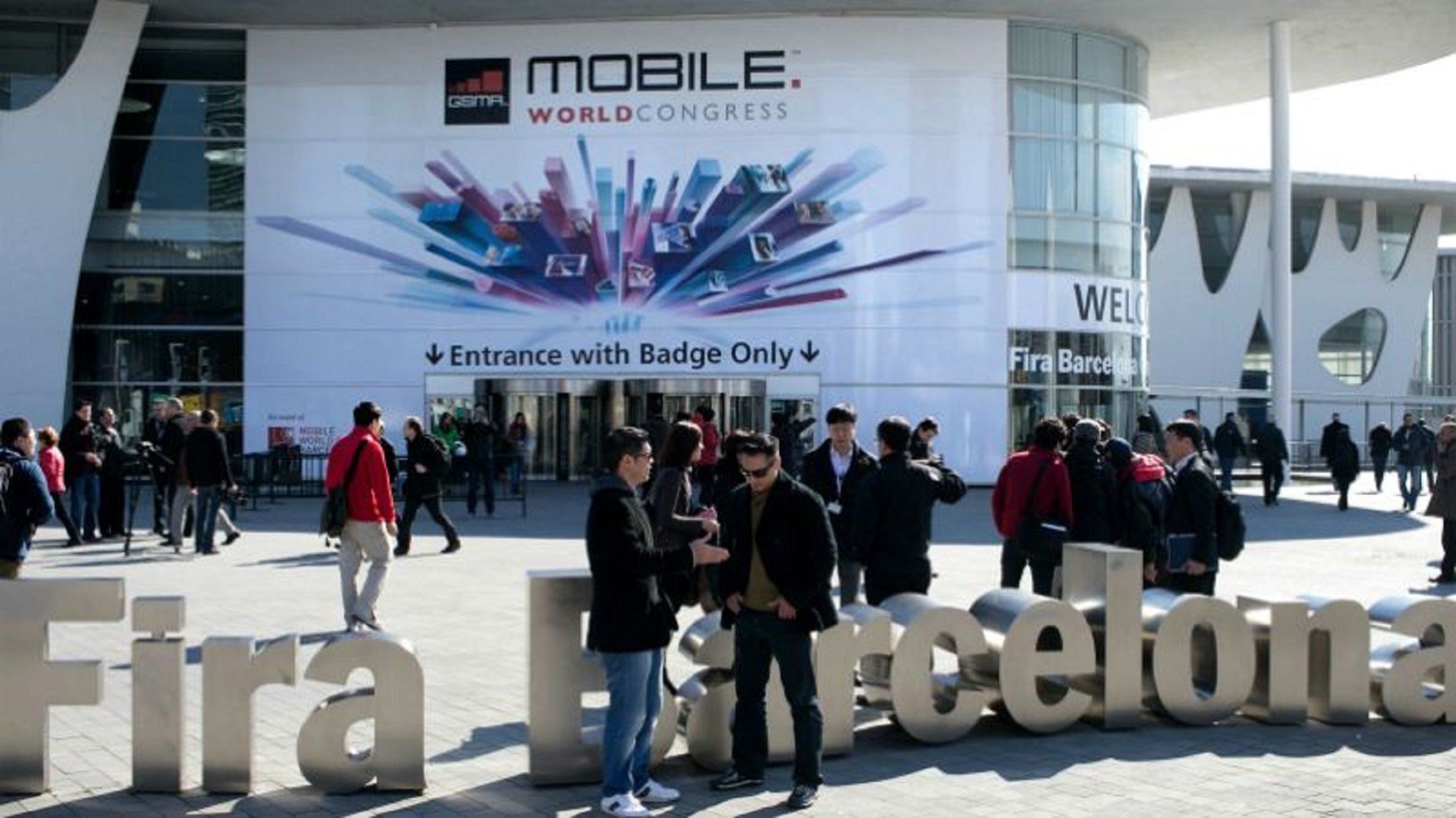 Organizers say Mobile World Congress is still on, despite stream of cancellations
