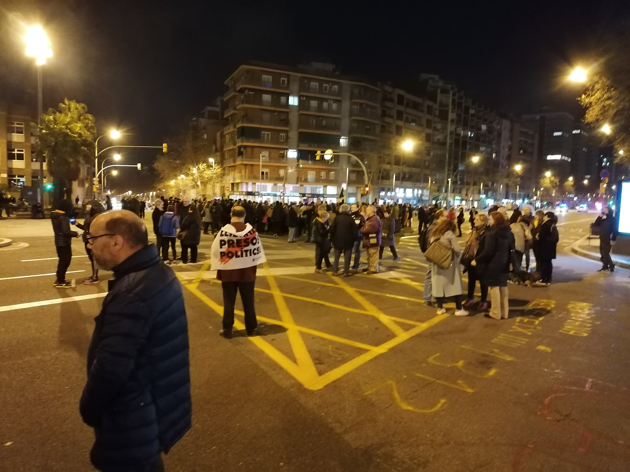 Cortan la avenida Meridiana por 113ª noche consecutiva