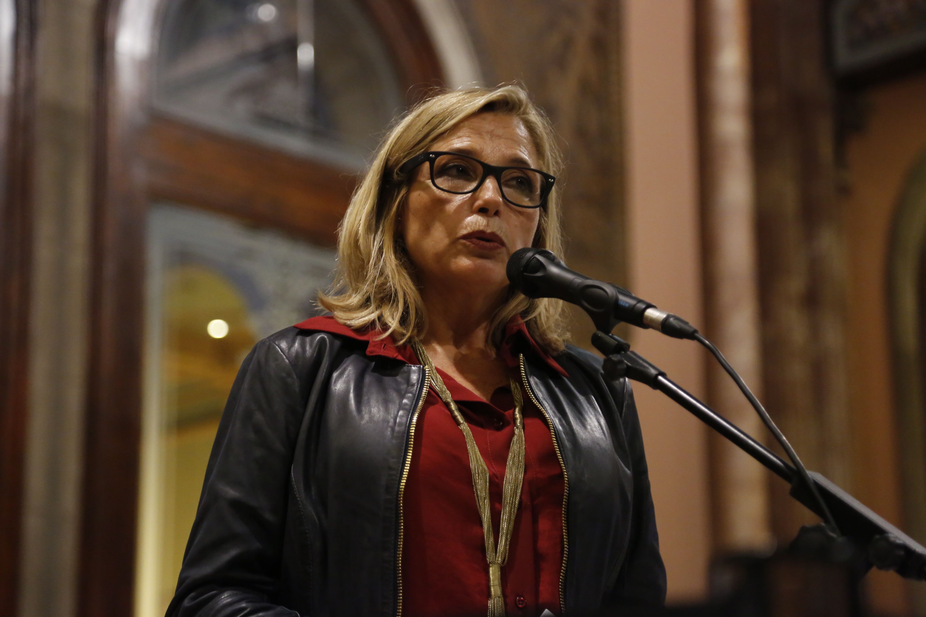 La exvicepresidenta Joana Ortega en la lectura pública de la seva declaració / CARLES BADIA 