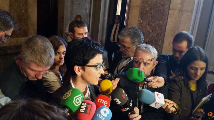 Eva Granados (PSC) compareix en solitari després de signar la iniciativa conjunta amb C's i CSQP./ PILAR CARRACELAS